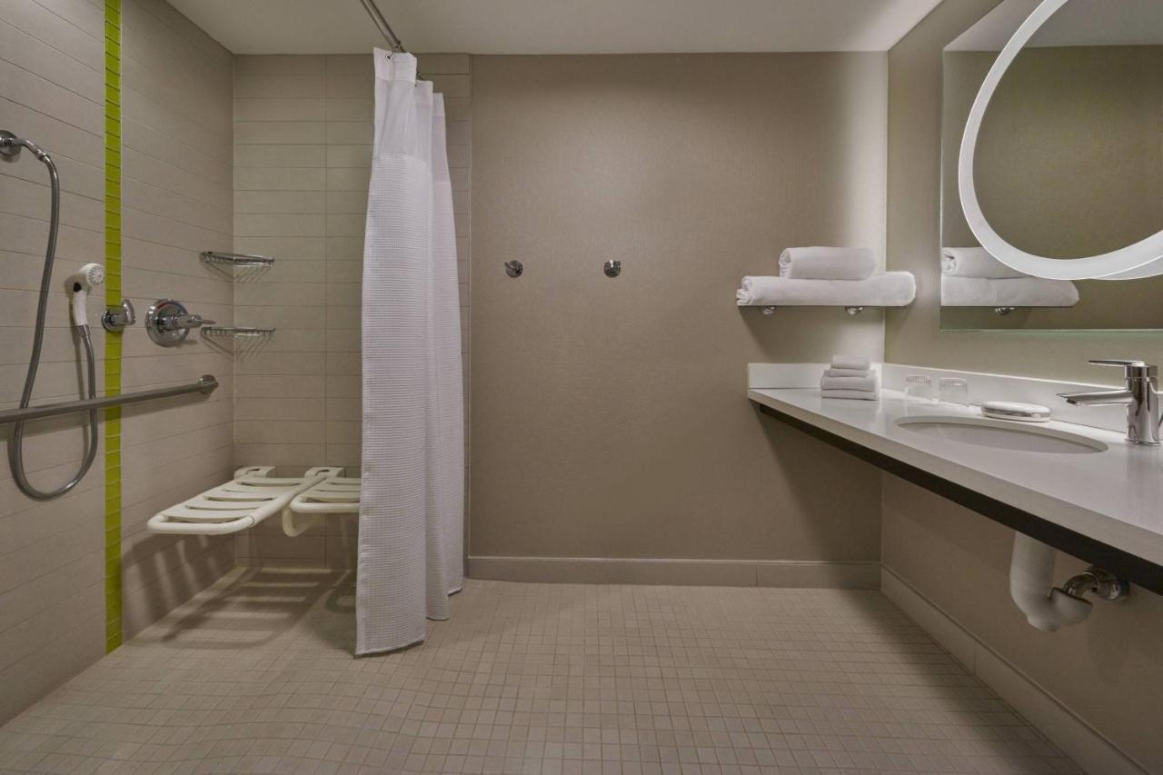 Springhill Suites By Marriott Toronto ווהוגן מראה חיצוני תמונה