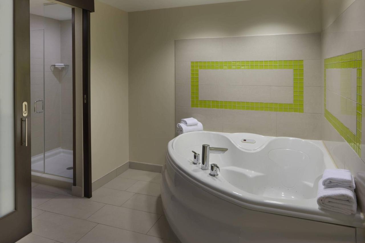 Springhill Suites By Marriott Toronto ווהוגן מראה חיצוני תמונה